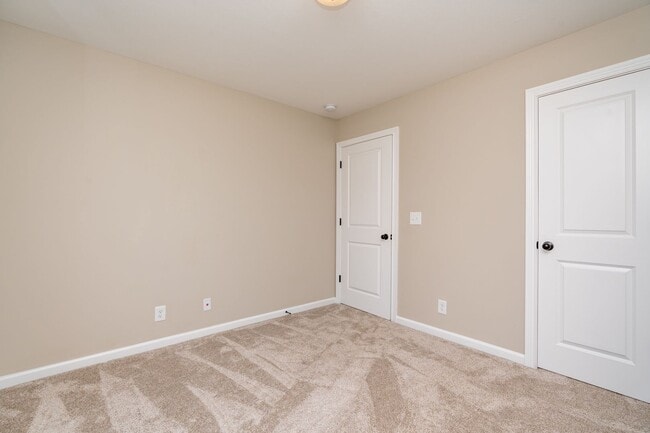 Building Photo - 1325 Shockey Dr