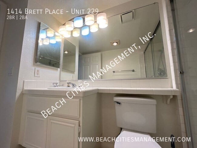 Building Photo - 1414 Brett Pl