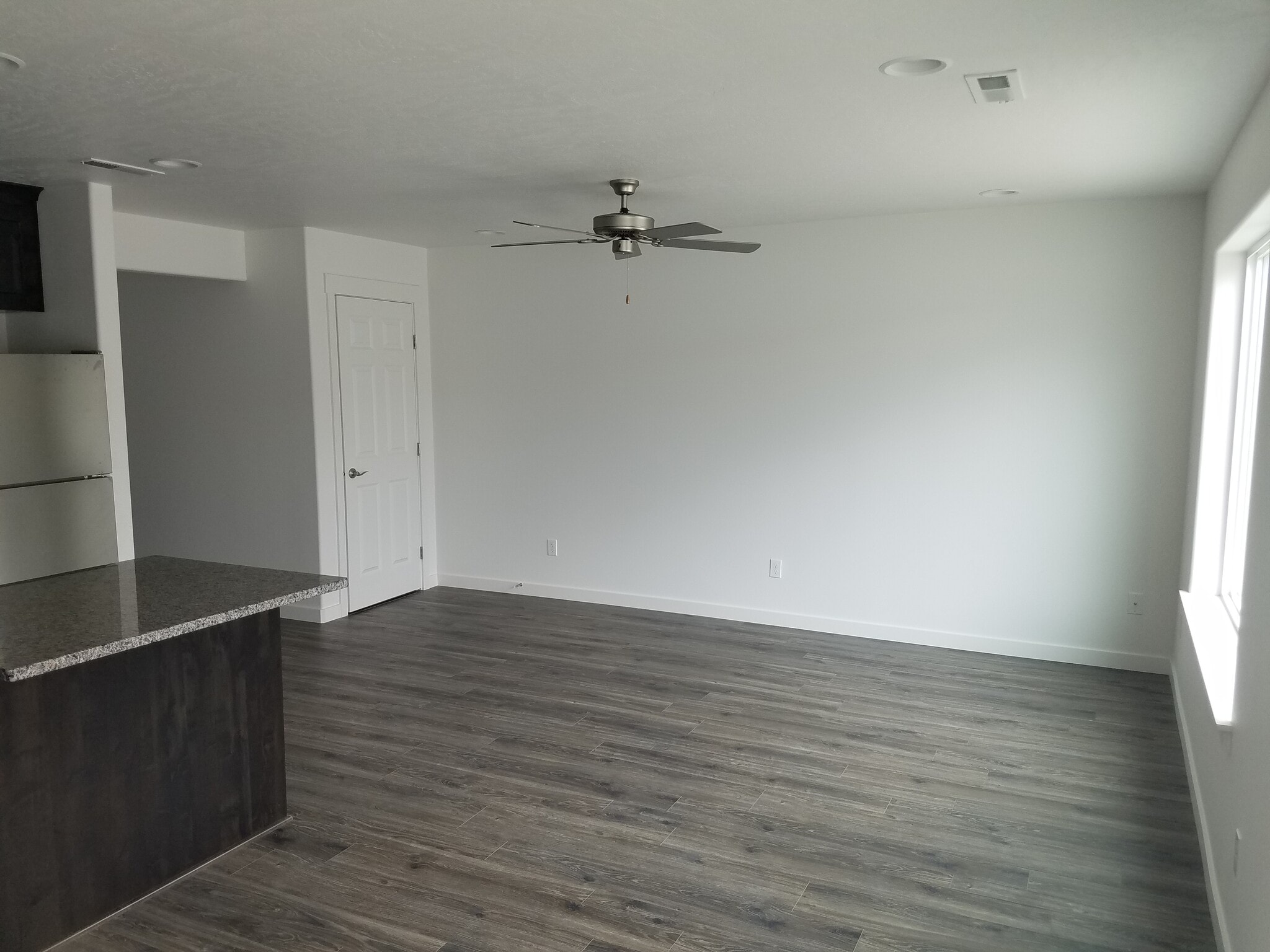 Building Photo - 6905 Sully Ln