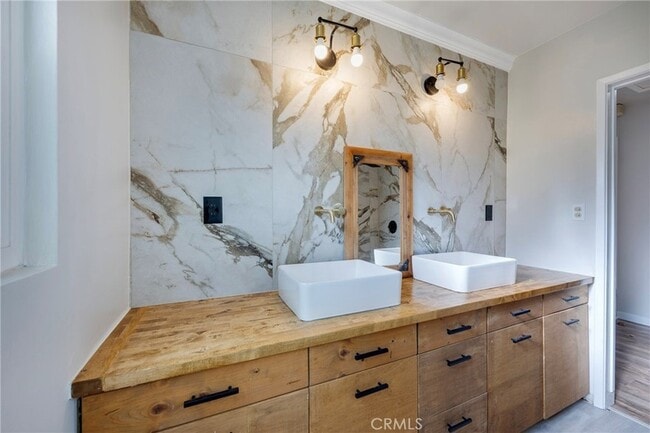 Building Photo - 3202 Belvedere Dr