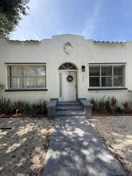 Building Photo - 53 NE 43rd St