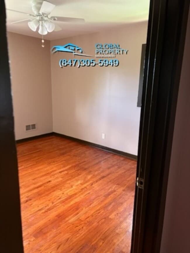 Building Photo - 4057 28th Ave