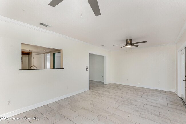Building Photo - 1241 Riviera Dr NE