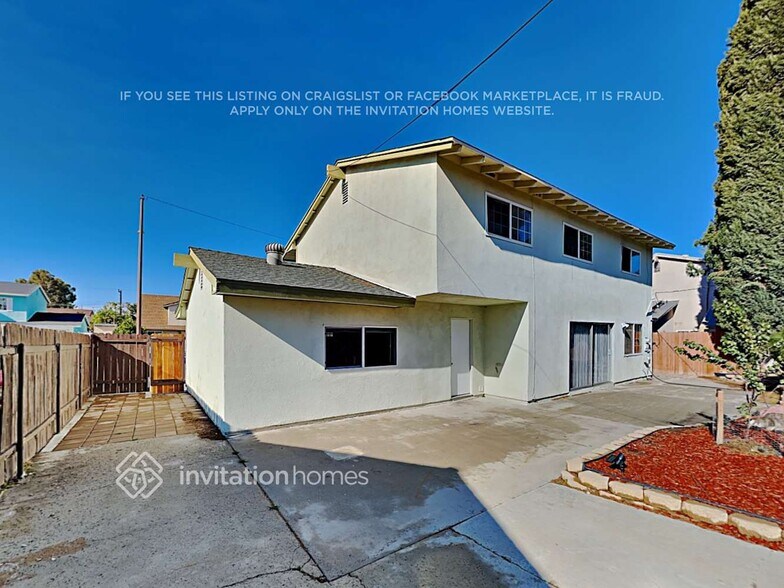 Building Photo - 2164 Athens Ave