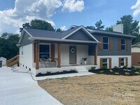 Building Photo - 5840 Charing Pl