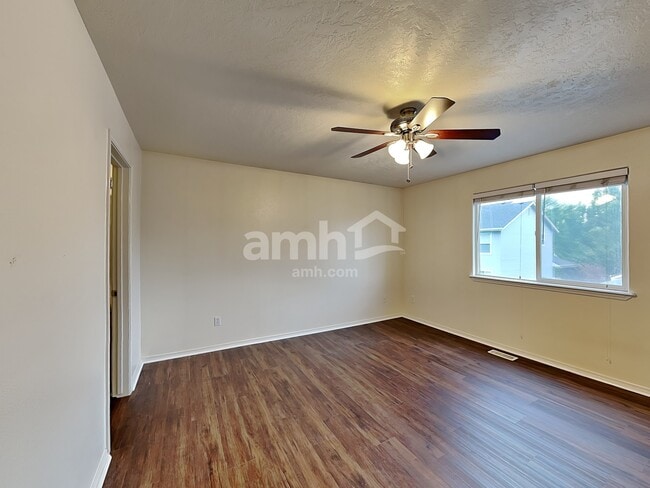 Building Photo - 3342 W Wave Dr
