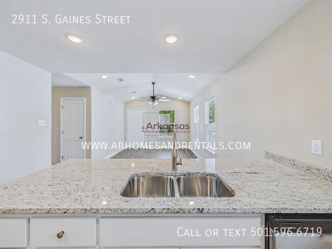 Building Photo - 2911 S Gaines St