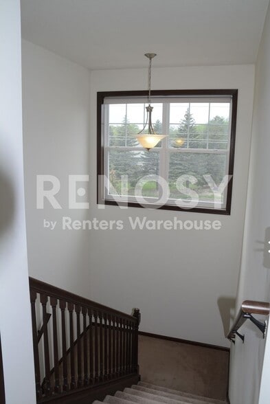Building Photo - 9580 Madison Dr