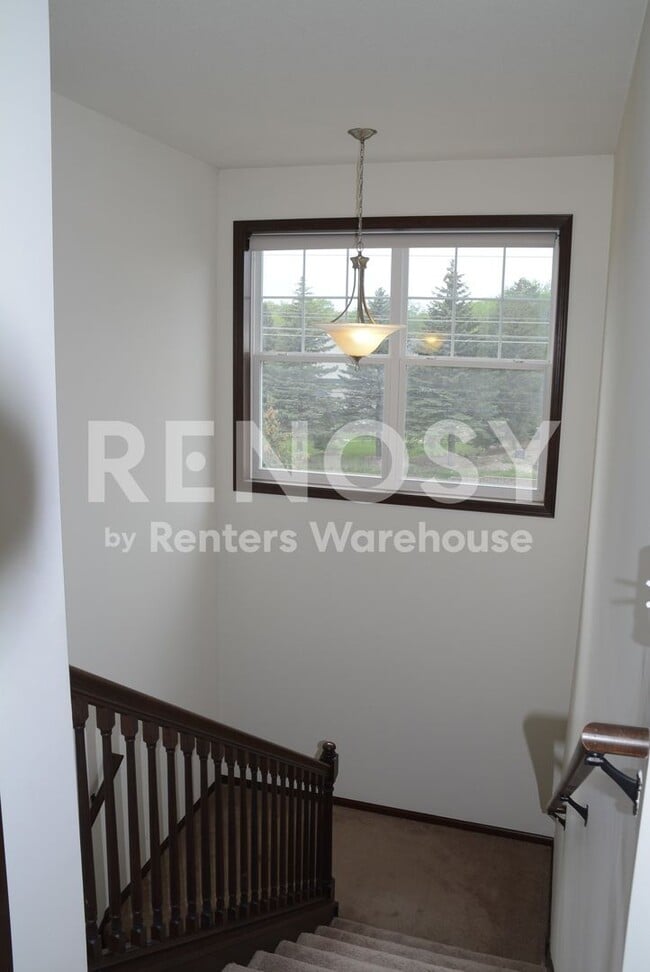 Building Photo - 9580 Madison Dr