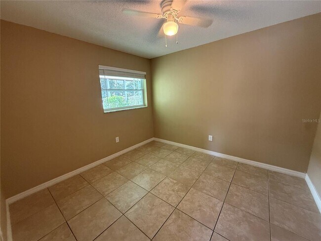 Building Photo - 7057 Sunset Dr S
