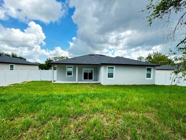 Building Photo - 10020 N Deltona Blvd