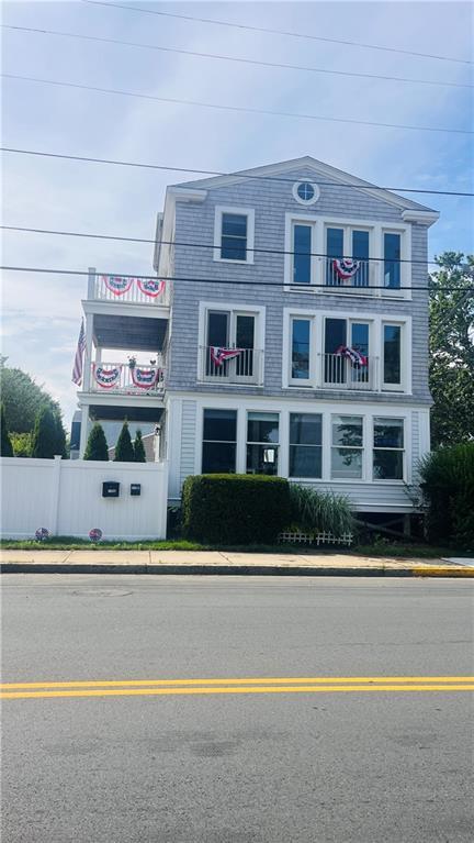 Building Photo - 115 Wellington Ave