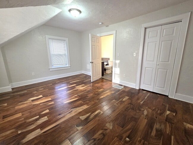 Building Photo - 71 Pratt St