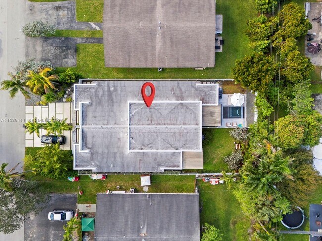 Building Photo - 821 SW 14th St