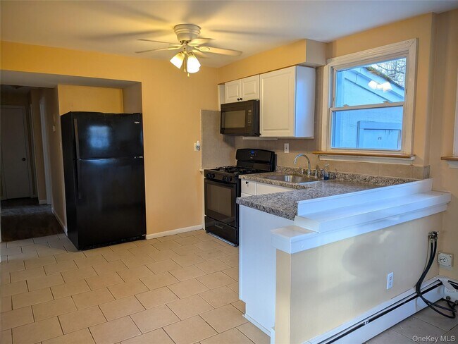 Building Photo - 1521 NY-208