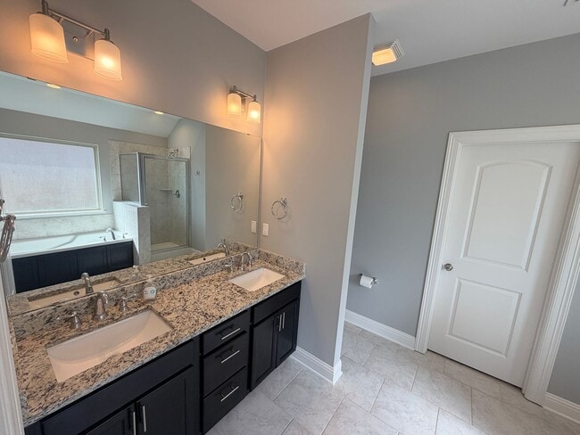 Building Photo - This home will go fast!! Super clean and ready for new tenant!