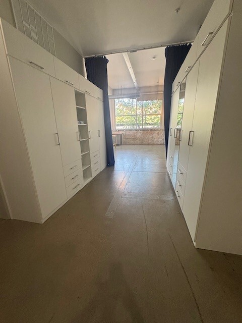 Building Photo - 1312 Live Oak St