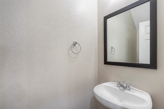 Building Photo - 17115 Wilthorne Colony Ct