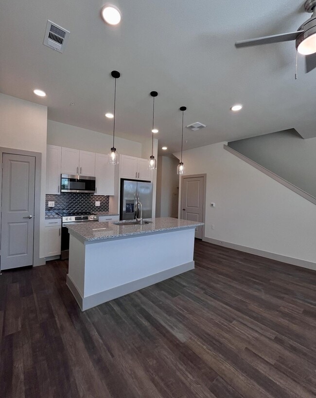 Building Photo - Oak Grove Lane, Aubrey, TX 76227 - 2 BR 2 BA detached house