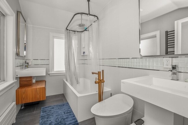 Building Photo - 505 Chestnut Hill Ave