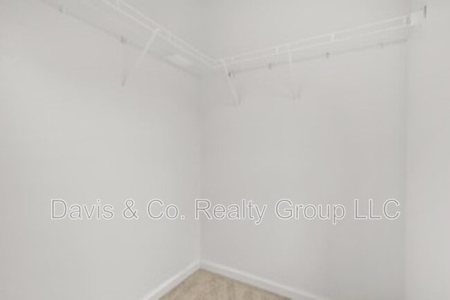 Building Photo - 4753 Klondike Cove