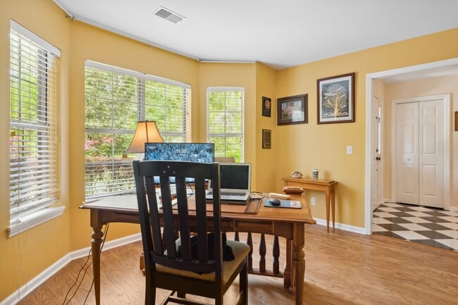 Building Photo - Everything included in rent price!! All ut...