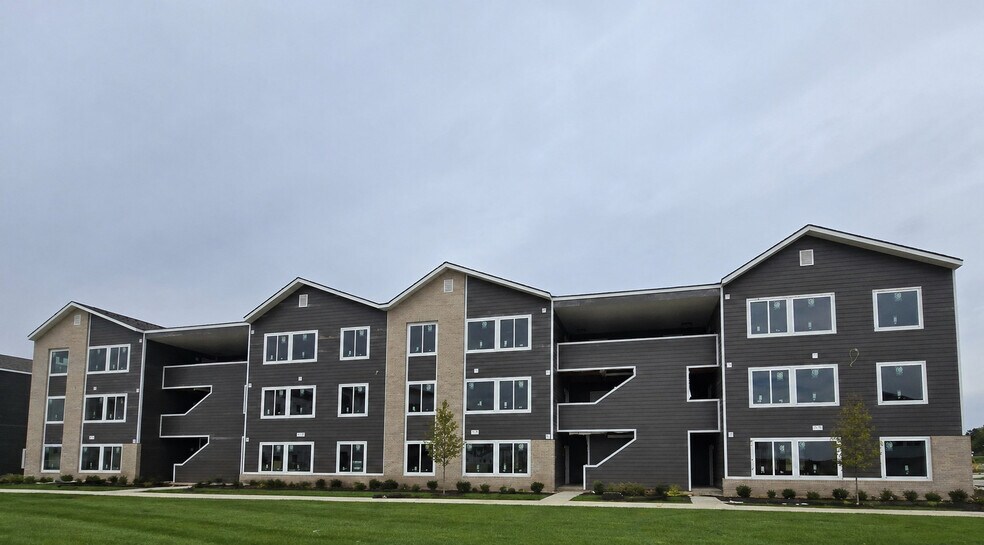 Building Photo - Tallgrass