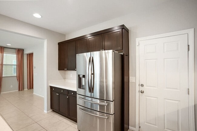 Building Photo - Beautiful 3-Bedroom Home in the Gated Sedona Ranch Community