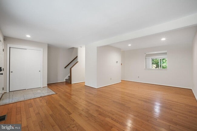 Building Photo - 11521 Shell Flower Ln