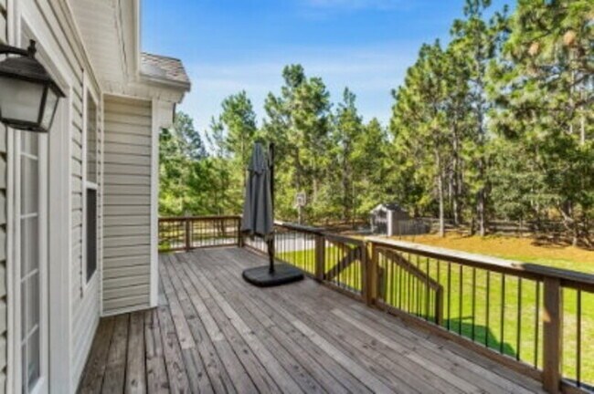 Building Photo - 190 Diamondhead Dr S