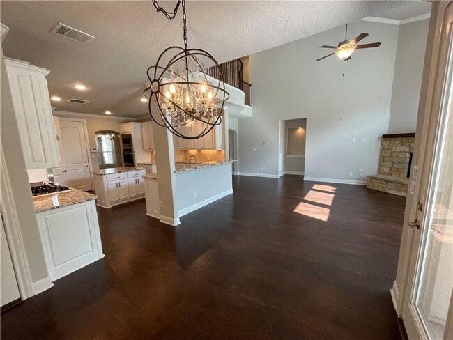 Building Photo - 3501 Venezia View