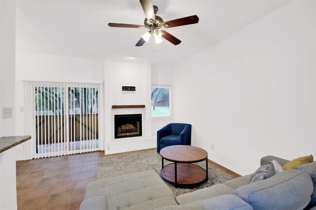 Building Photo - 9100 Mountain Ridge Dr