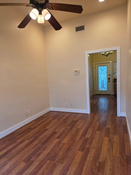Living room looking to kitchen - 1017 11th St