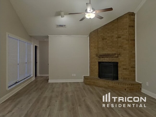 Building Photo - 5911 Inks Lake Dr