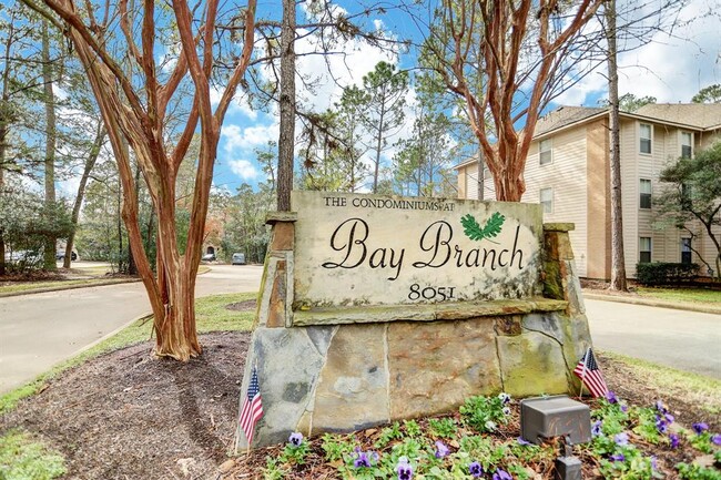 Building Photo - 8051 Bay Branch Dr