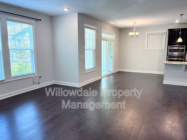 Building Photo - 1309 Little Hills Dr