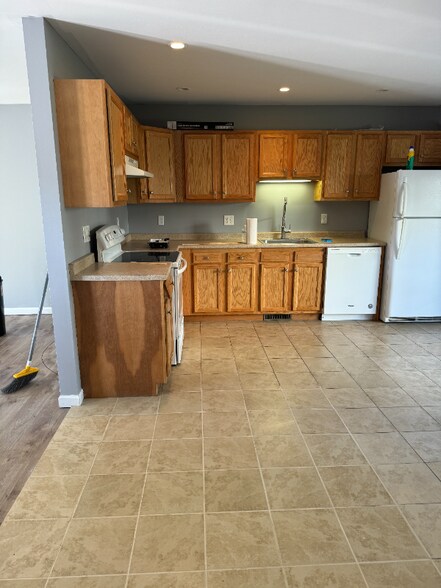 Building Photo - 183 Prospect St