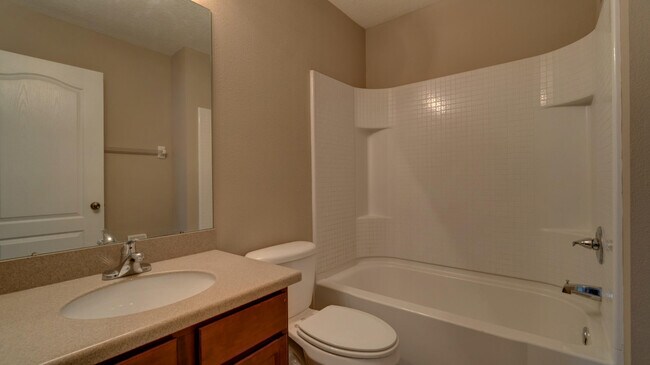 Building Photo - 13576 Hunters Point St