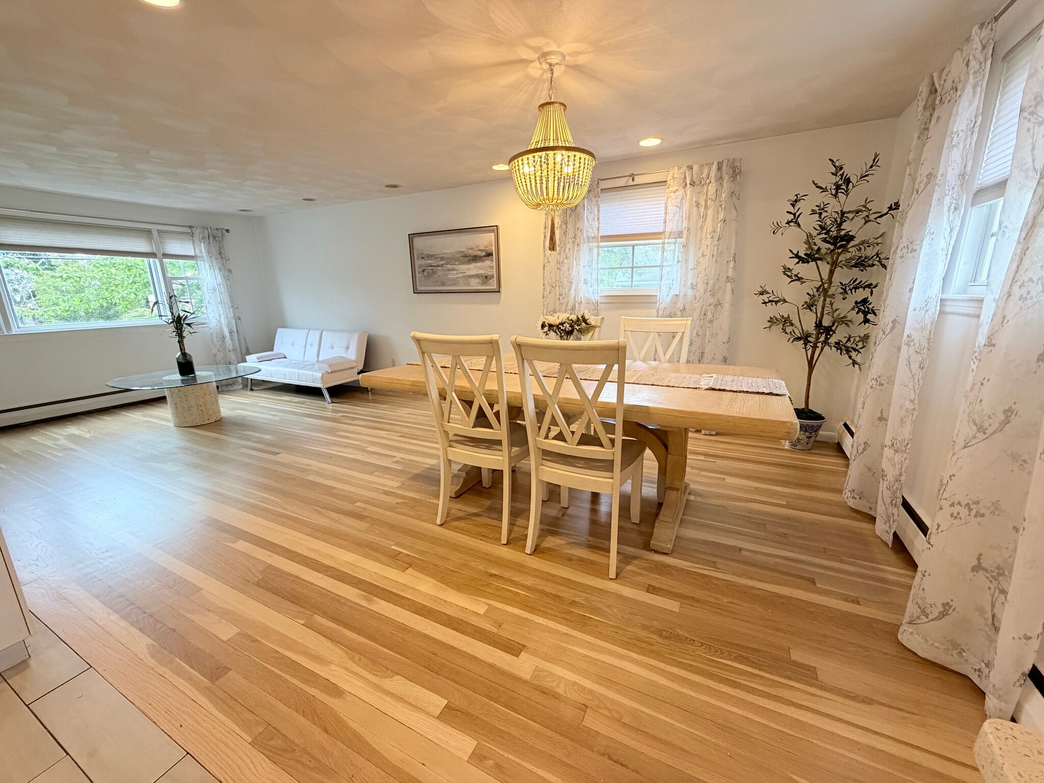 dining/family - 74 Grover St