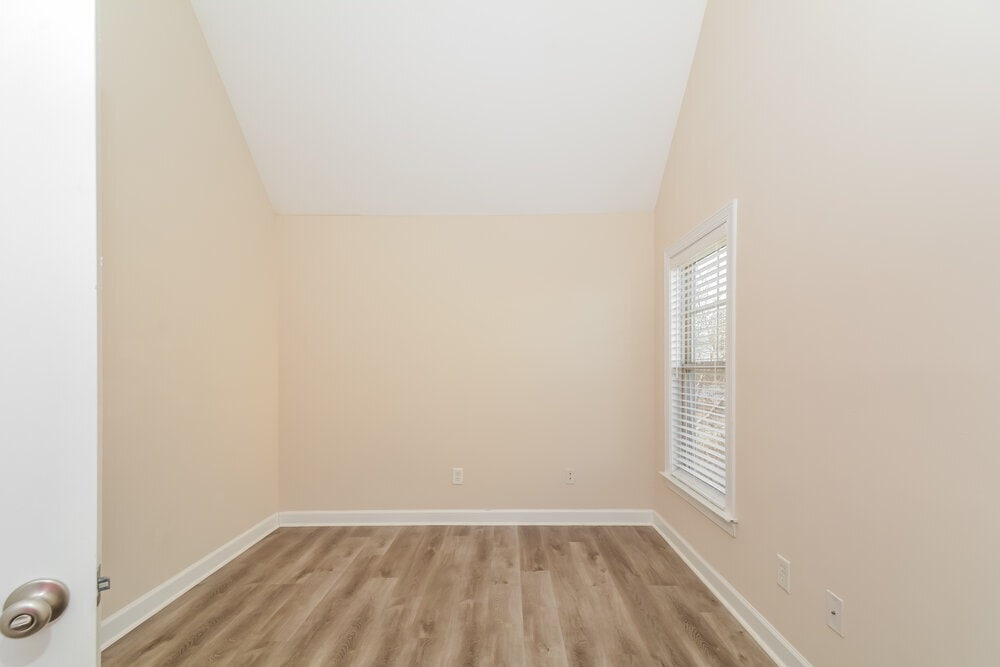 Building Photo - 805 New Charleston Dr