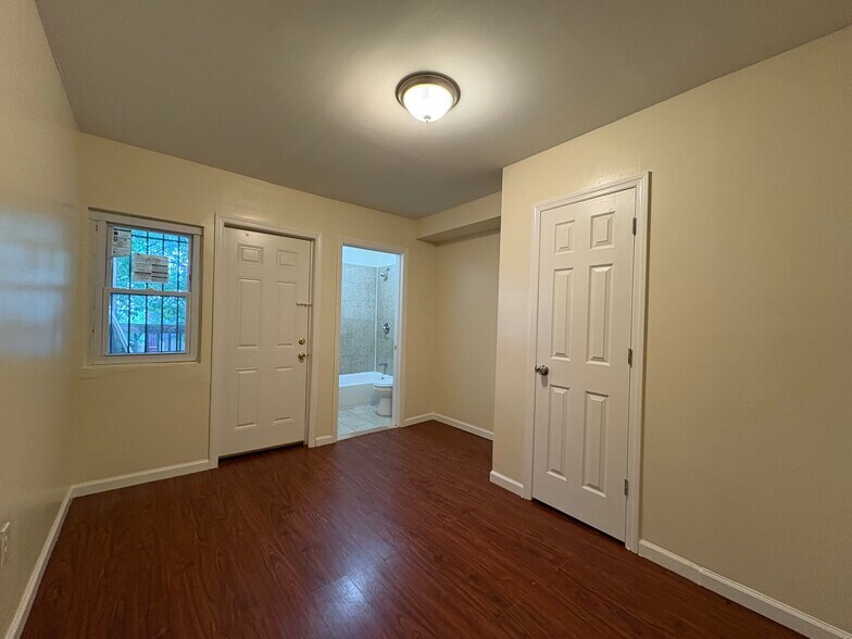 Building Photo - 294 Fairmount Ave