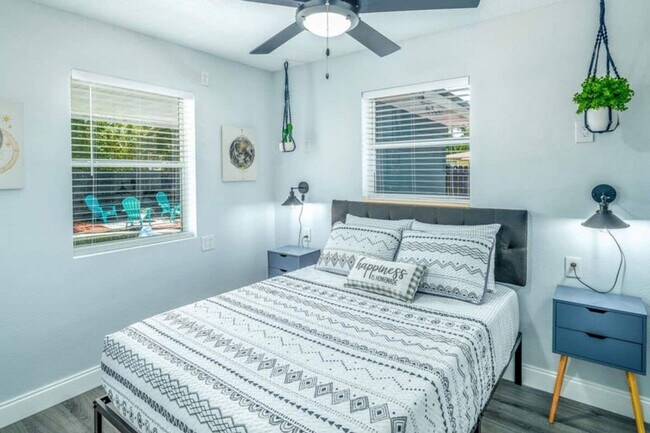 Building Photo - 2908 Stetson St