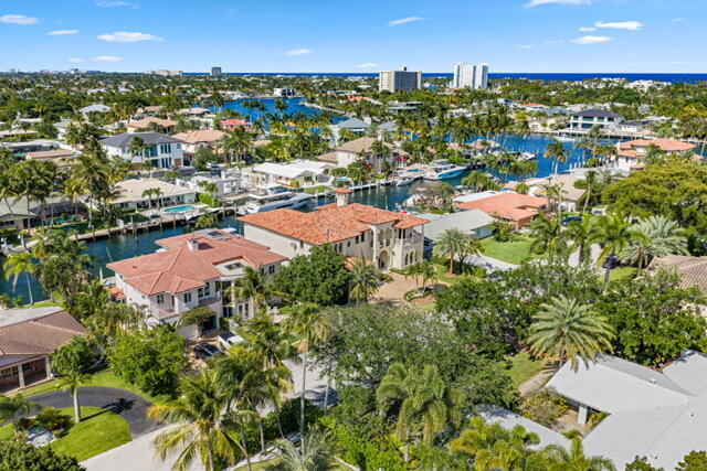 Building Photo - 2901 NE 22nd Ct