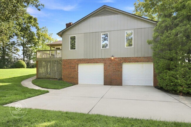 Building Photo - 4449 Orchard Knob Ln