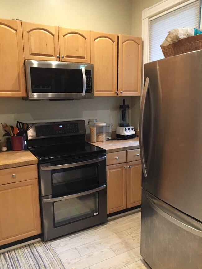 Kitchen - 13 Quincy Place NE