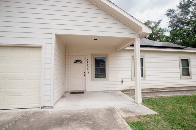 Building Photo - 3509 Wilmington St