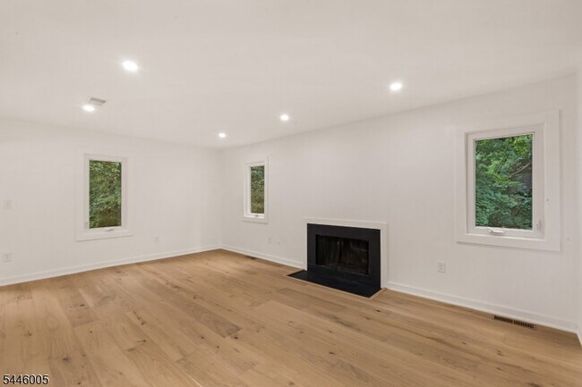 Building Photo - 5E Somerset Hills Village