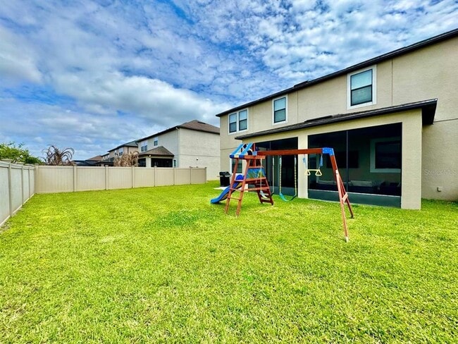 Building Photo - 2854 Hilliard Dr