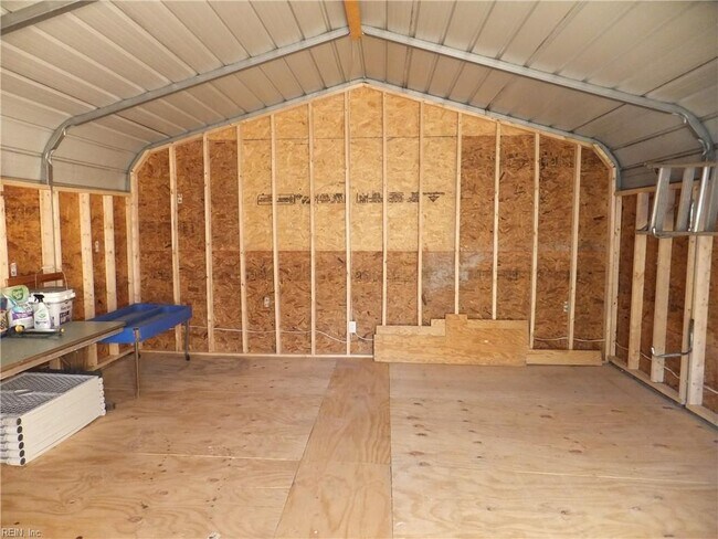 Building Photo - 4420 Clyde St