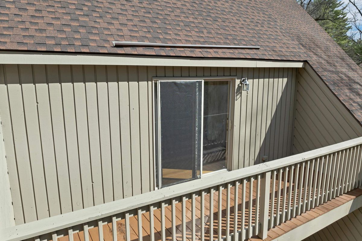 Building Photo - 32 Suffolk, 173